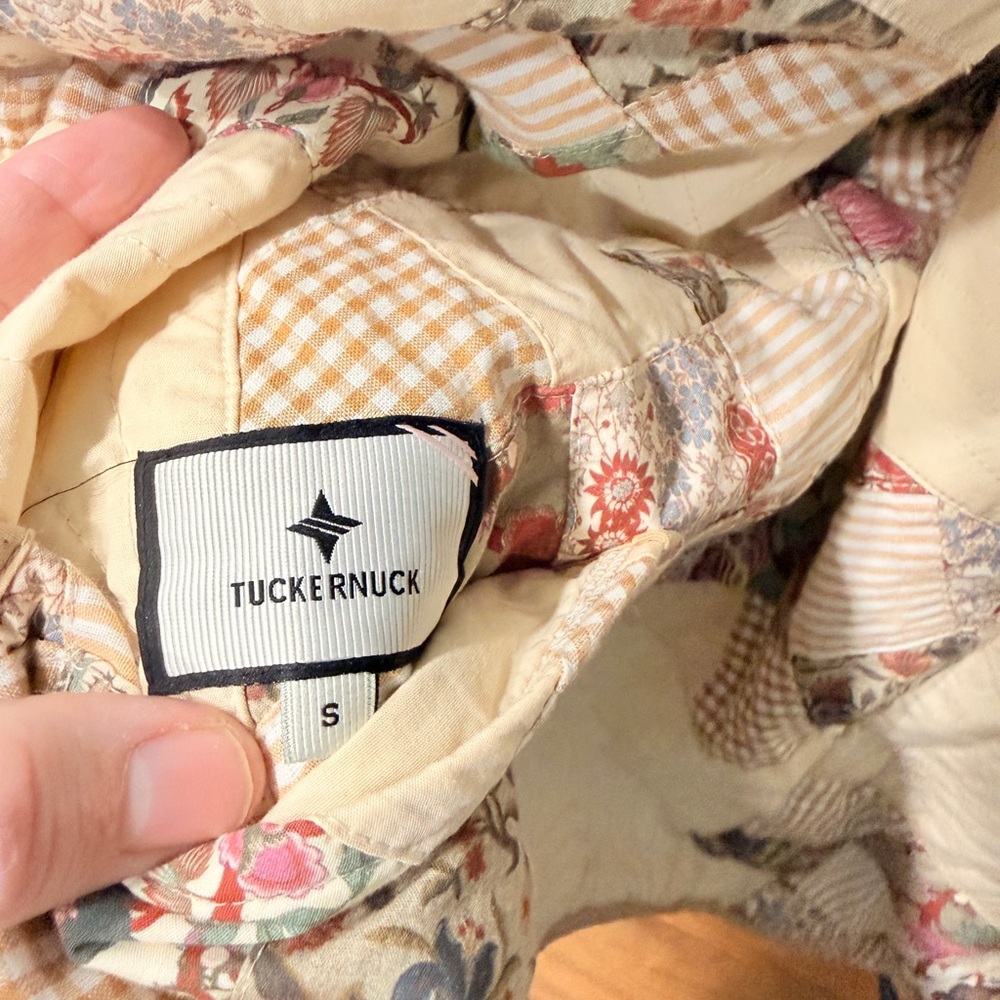 Tuckernuck Patchwork Quilted Jacket - Cream And B… - image 5